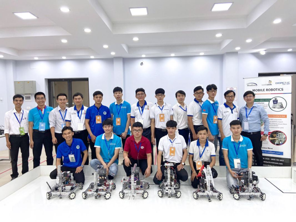 Tìm kiếm tài năng trẻ tại kỳ thi kỹ năng nghề quốc gia trong nghề robot di động 