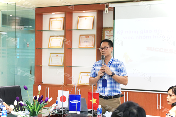Anh Nguyễn Hữu Thành – Giám đốc SBU WLS đứng lớp đào tạo